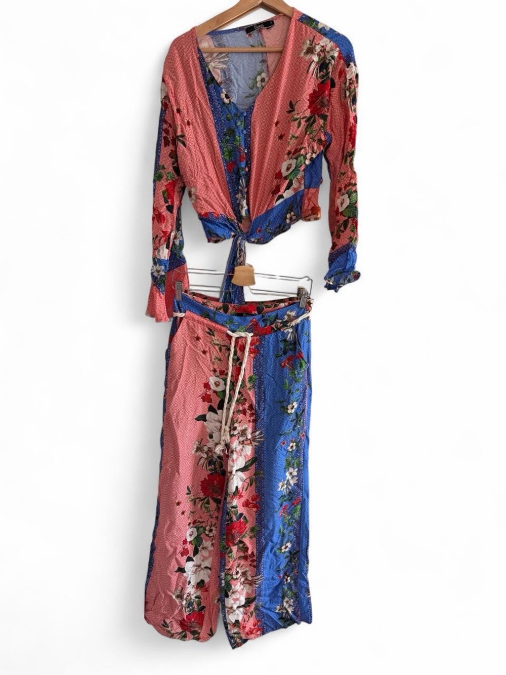 Floral Colorblock Wrap top and pants set Pink & Blue